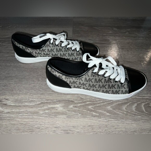 Michael Kors MK City Sneaker MONOGRAM Graphite Black Grey Lace Up Shoe size 8 - Picture 9 of 9